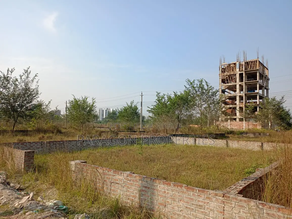 Great Location N Block South Face 3 Katha in Basundhara