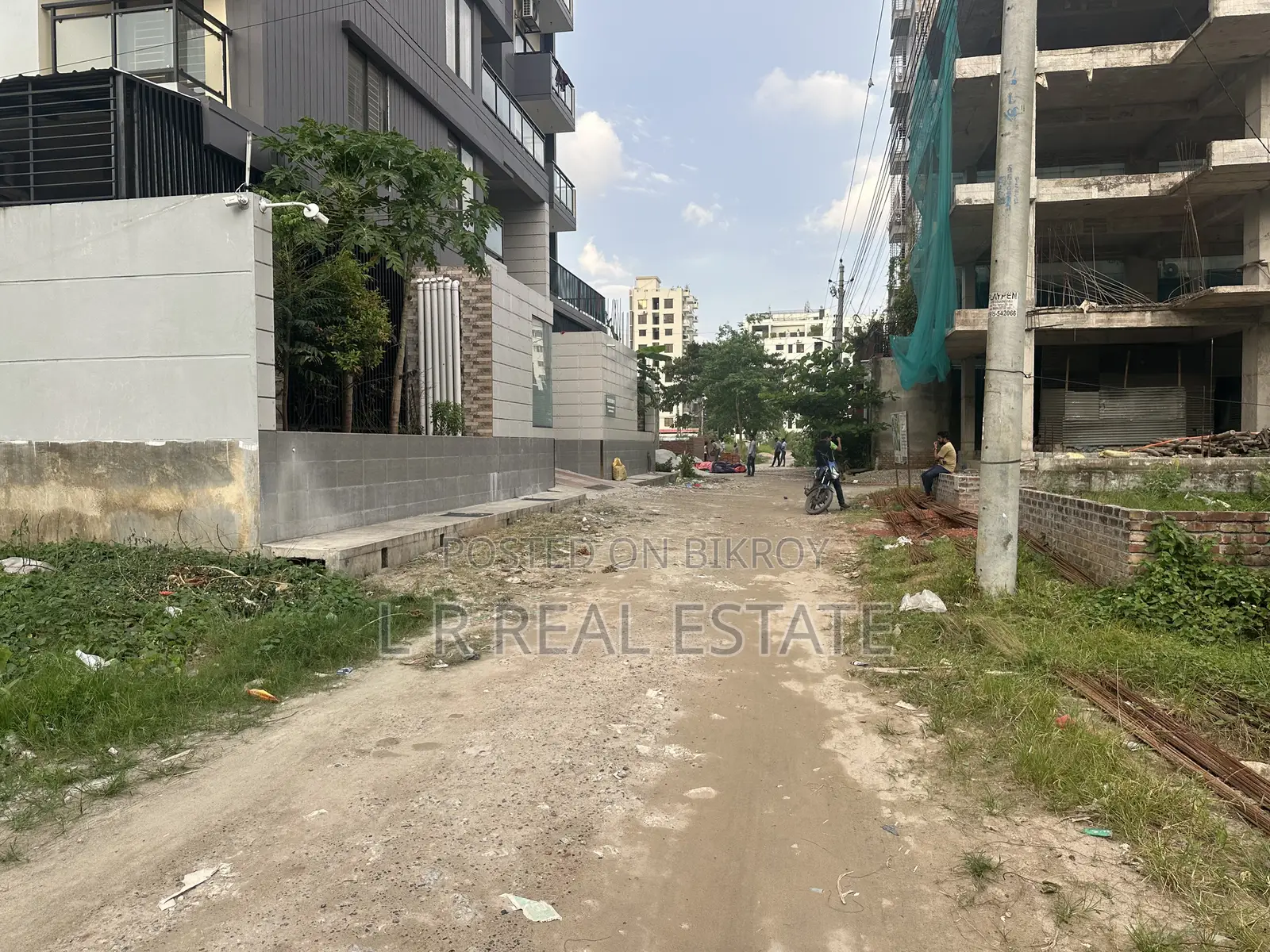 L Block,3-Katha,South-Face,Plot Urgent Sell,Bashundhara R/A in Basundhara