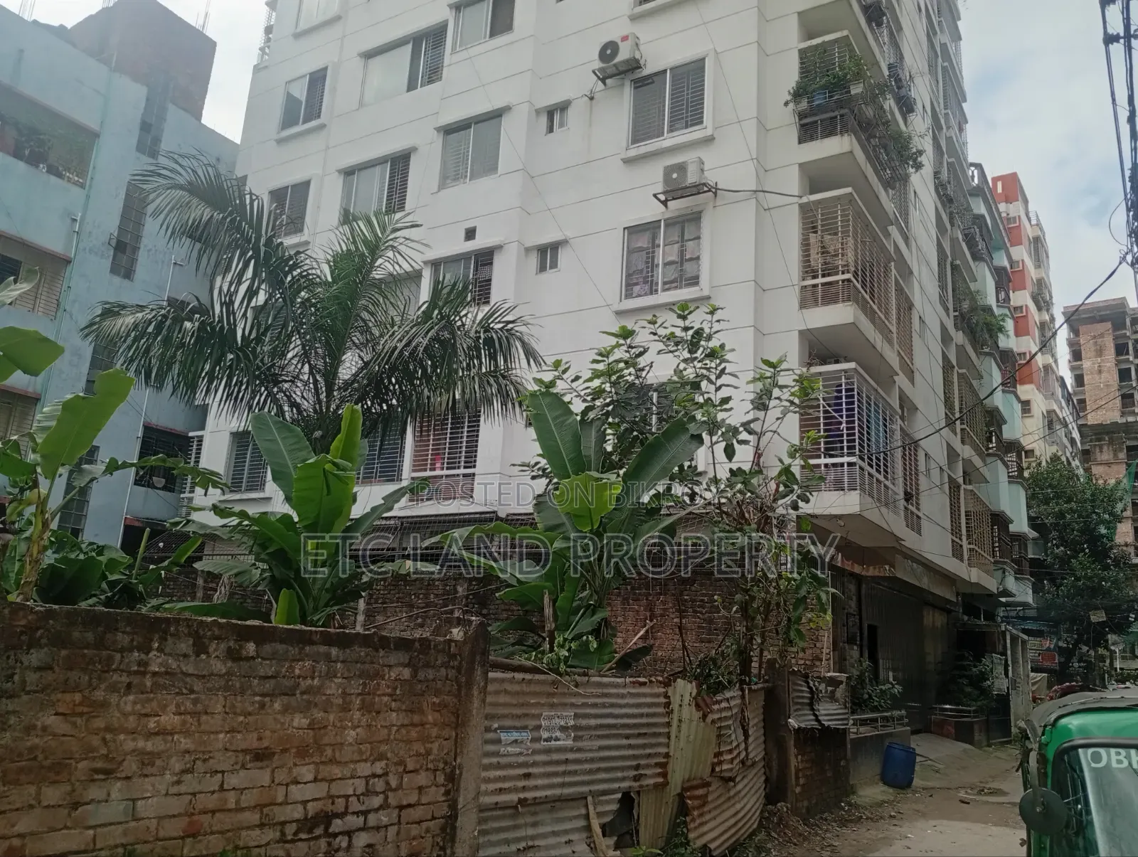 Land for Sale in Farmgate