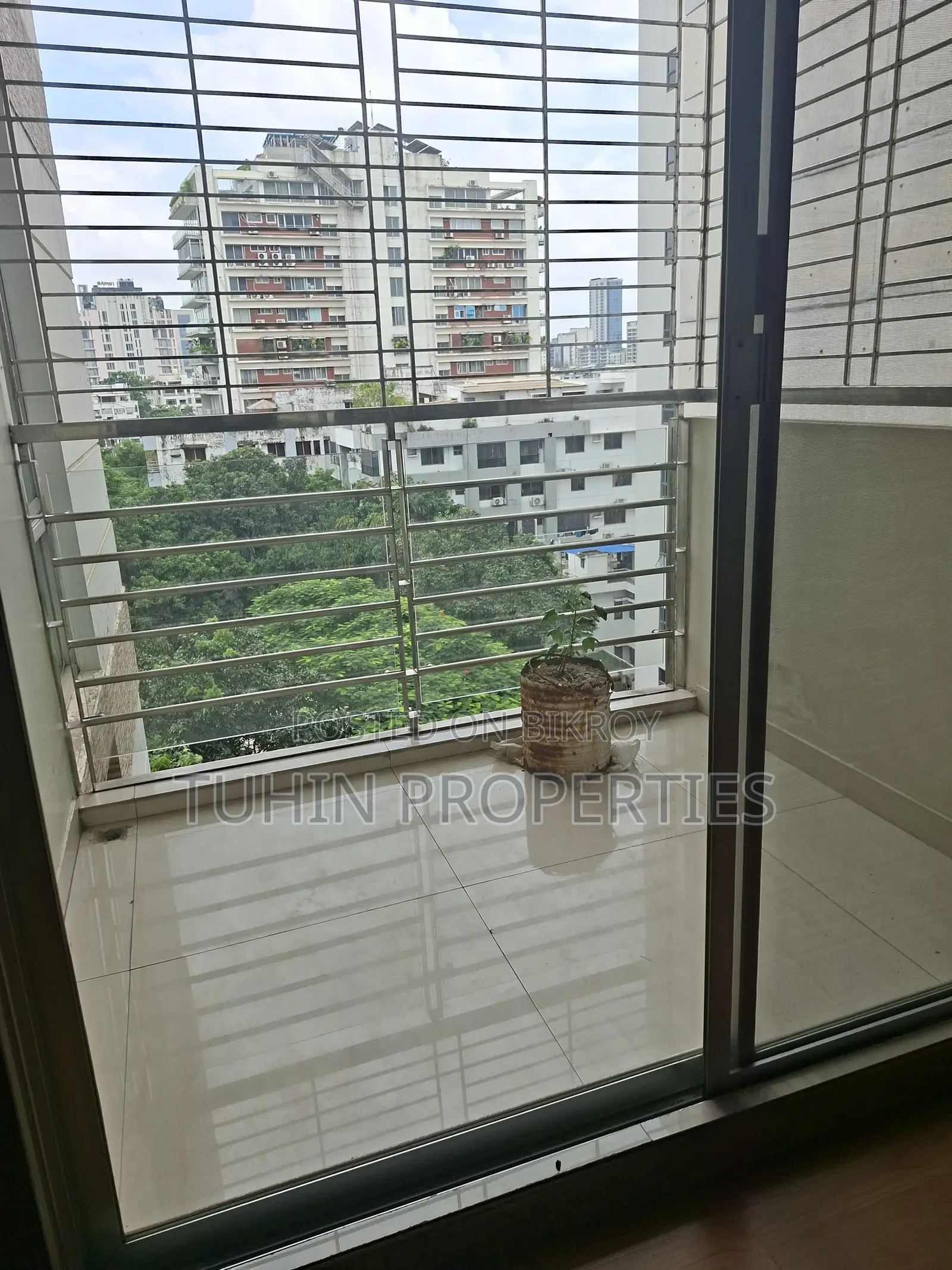 3bdrm Apartment in Banani for sale in Banani