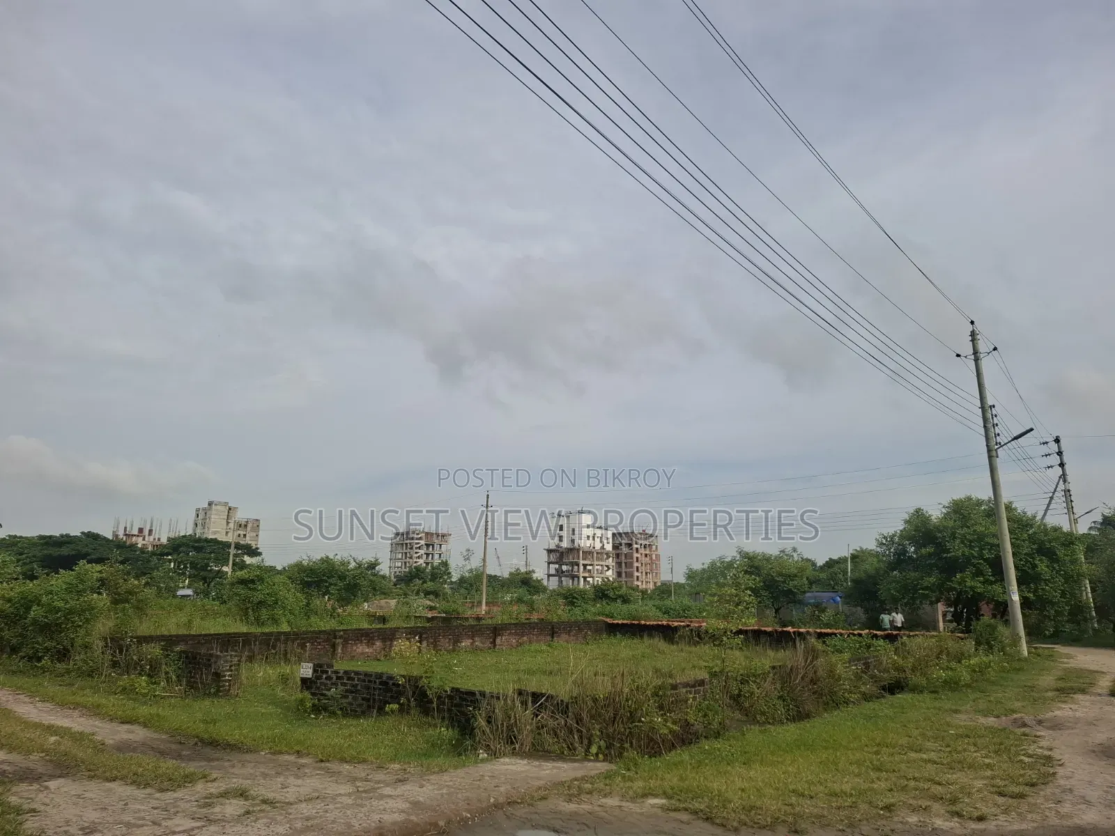 P-Block || North Face || 1st Part Plot || Near Bazar Partidin in Basundhara