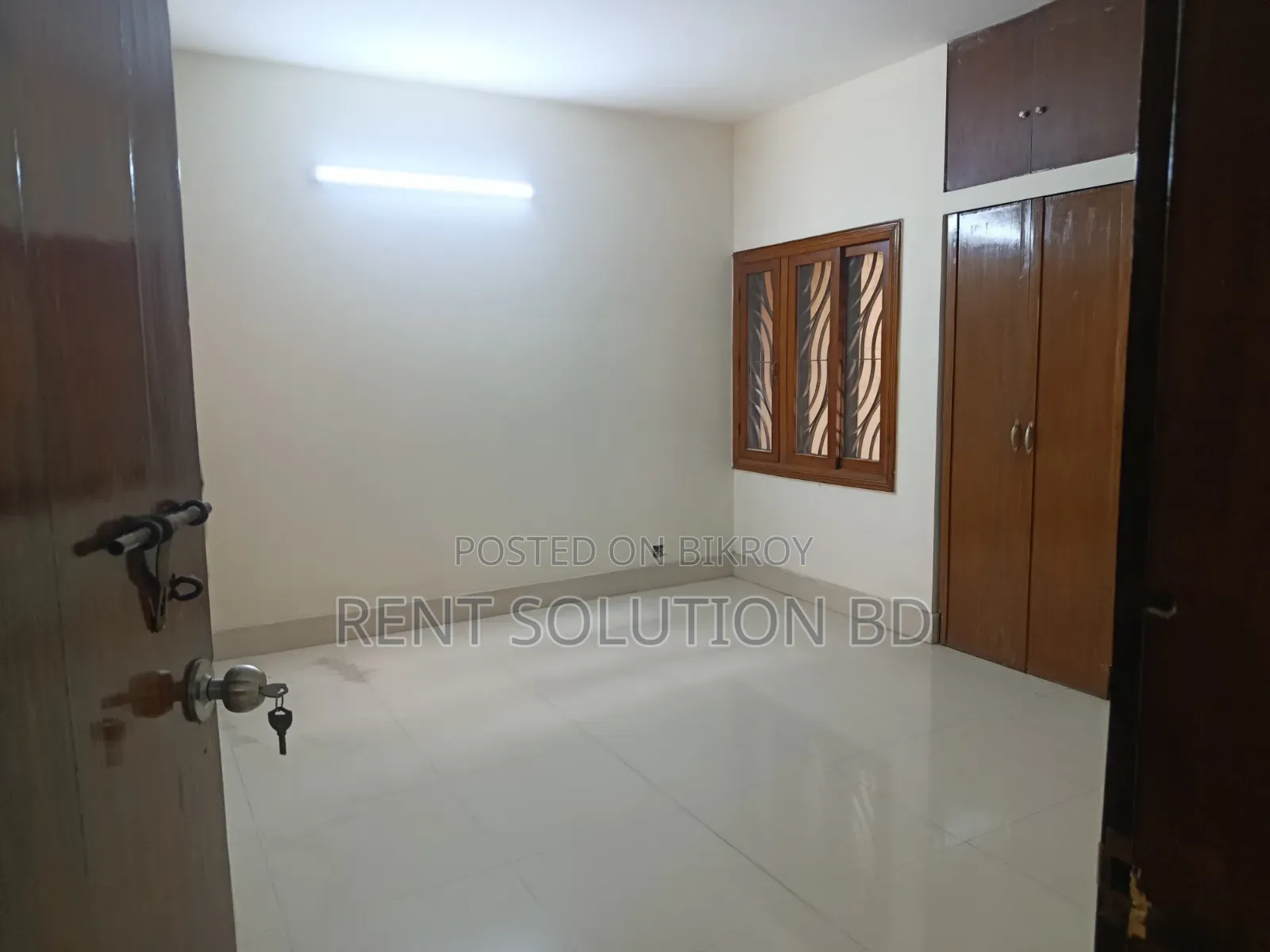 2500 SQFT Office Space Rent at Gulshan 2 in Gulshan