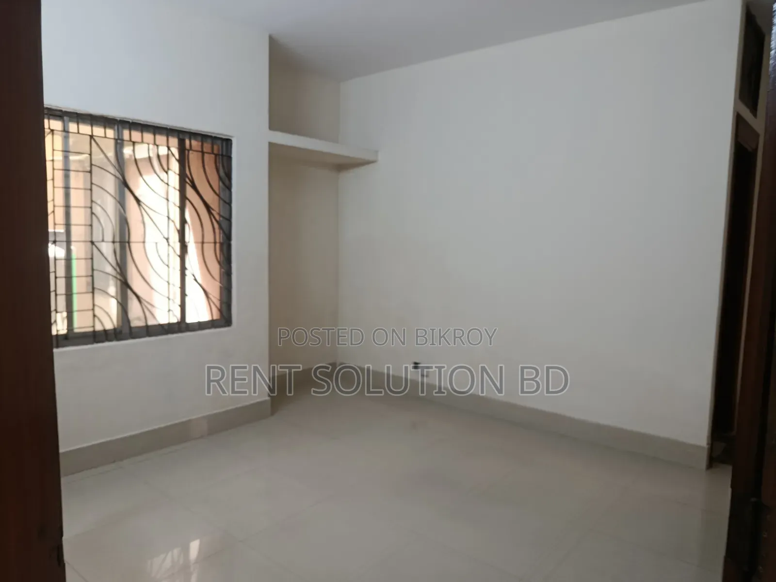 2500 SQFT Office Space Rent at Gulshan 2 in Gulshan