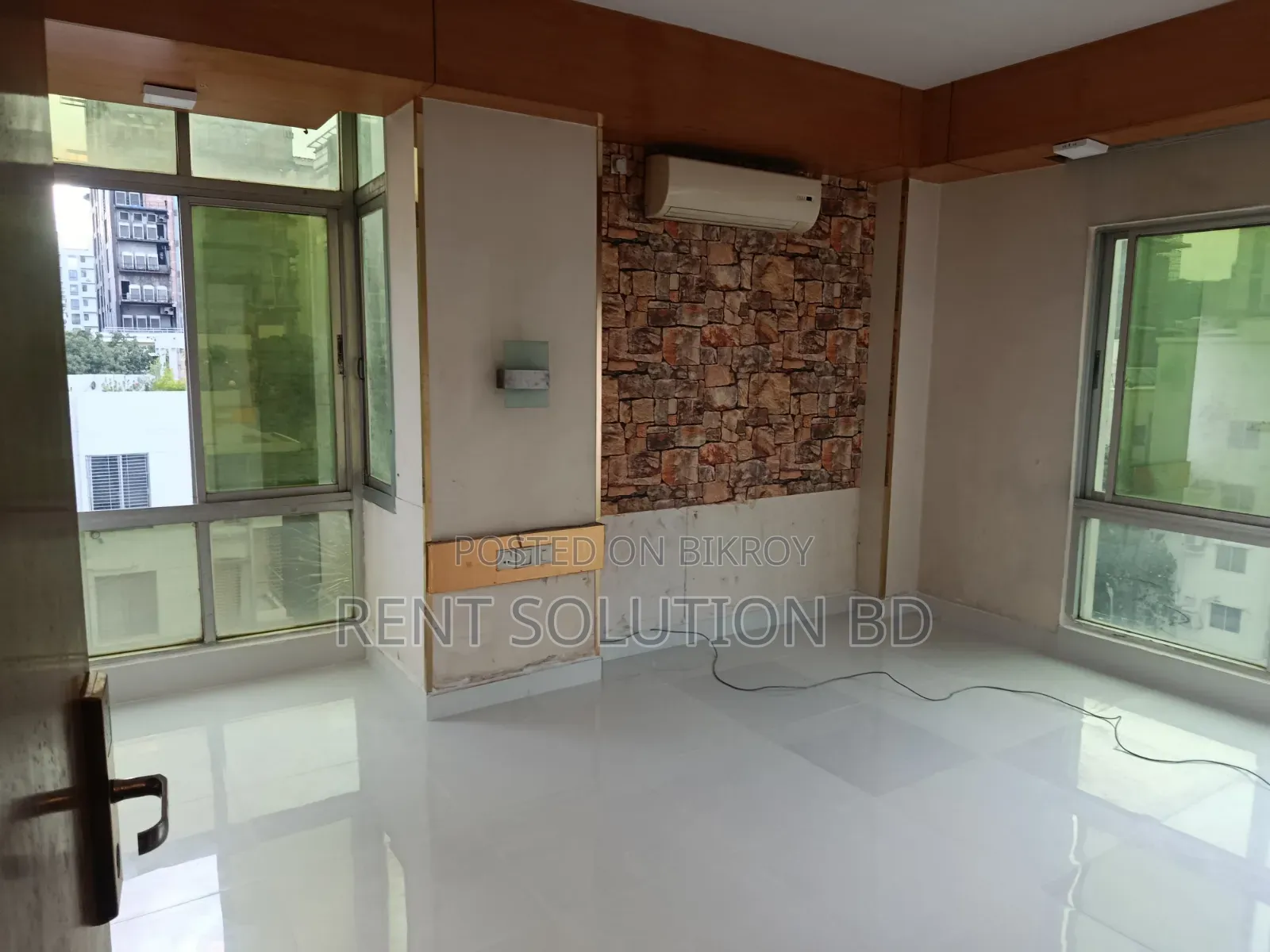 1 Room Office Space Rent at Gulshan in Gulshan
