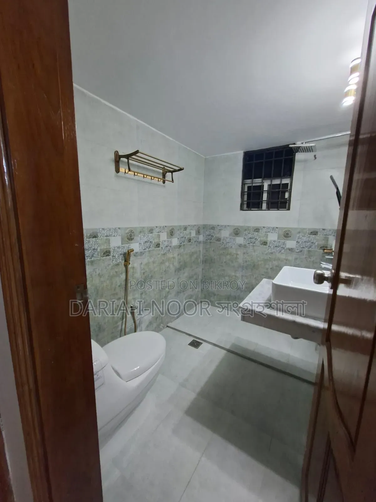 4bdrm Apartment in December 3, Gulshan for sale in Gulshan