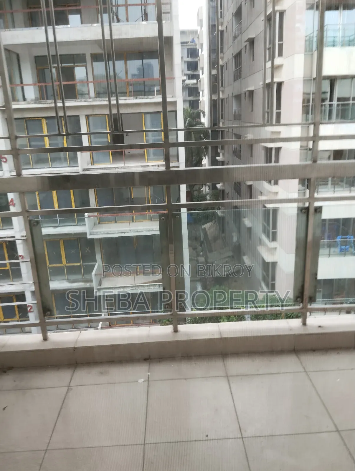 Furnished 4bdrm Apartment in Advance, Gulshan for rent in Gulshan
