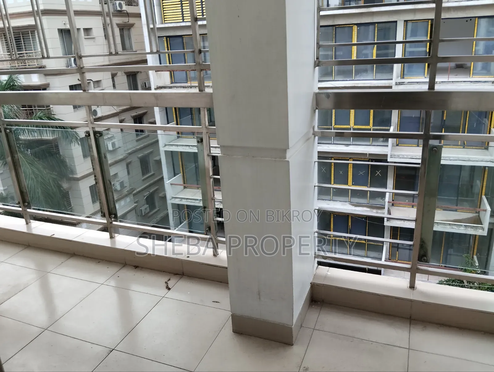 Furnished 4bdrm Apartment in Advance, Gulshan for rent in Gulshan