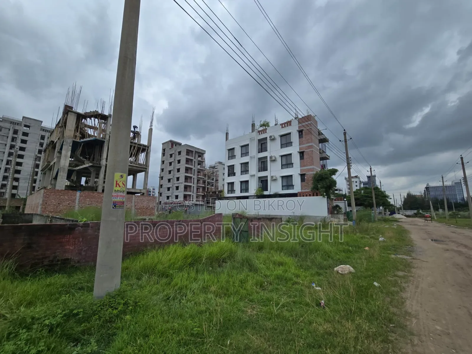 Plot Sale 2.5 Katha at Aftab Nagar in Aftab Nagar