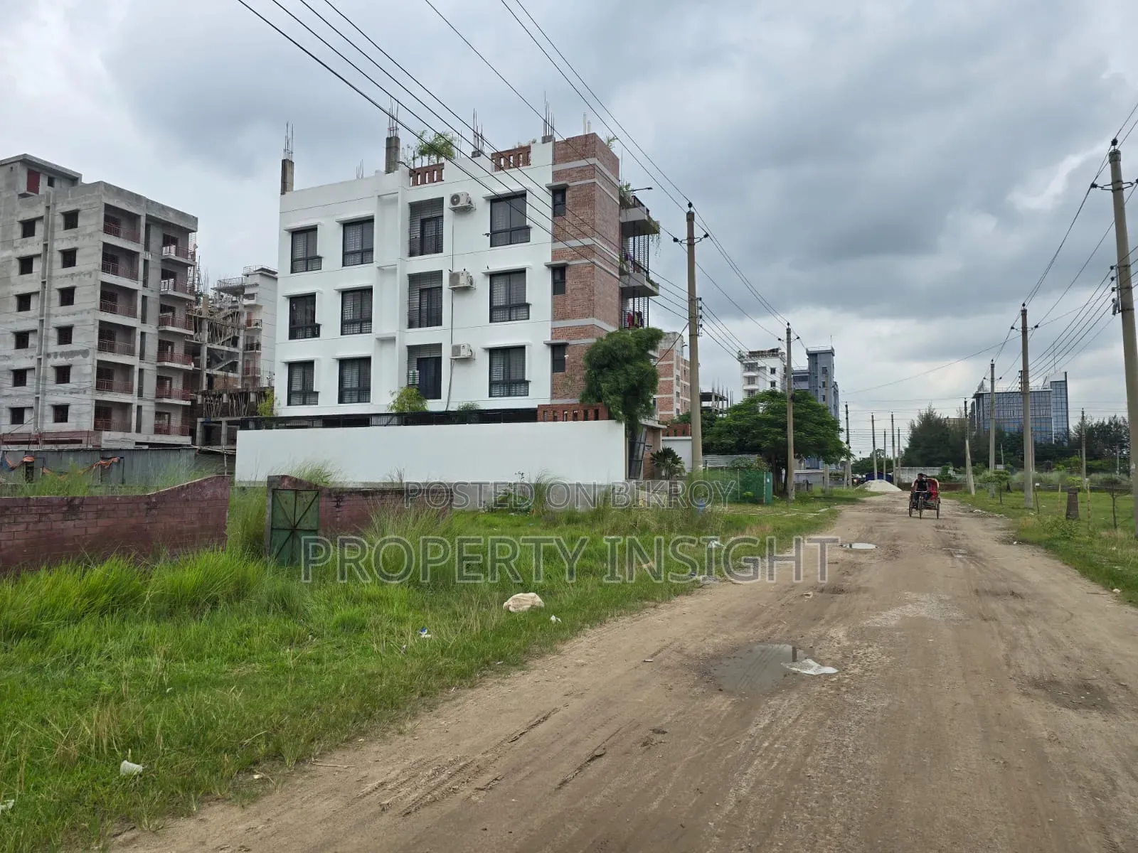 Plot Sale 2.5 Katha at Aftab Nagar in Aftab Nagar