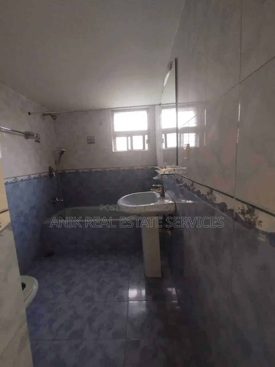 3bdrm Apartment in Anik Real Estate, Gulshan for rent in Gulshan