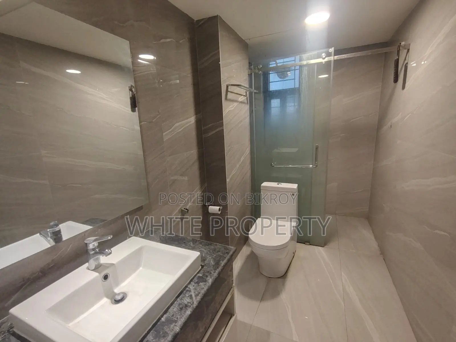 Furnished 3bdrm Apartment in White Property, Gulshan for rent in Gulshan