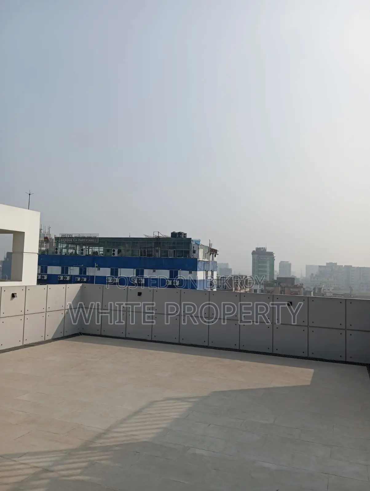 Farmgate, Indira Road: Almost New Apartment for Sale in Farmgate