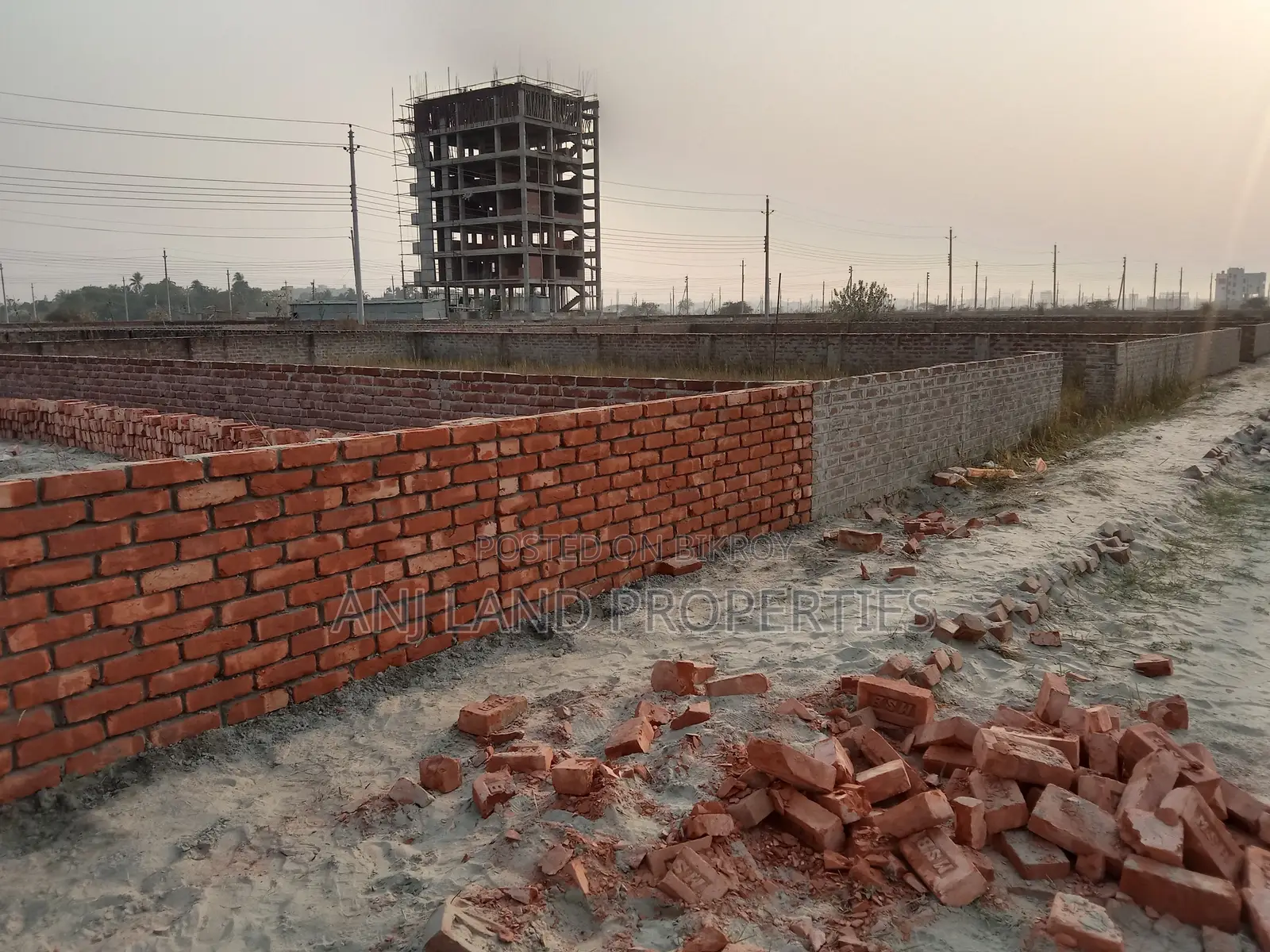 N-Block 6000 3-Katha 40'/25' Road Corner Plot Sale in Basundhara