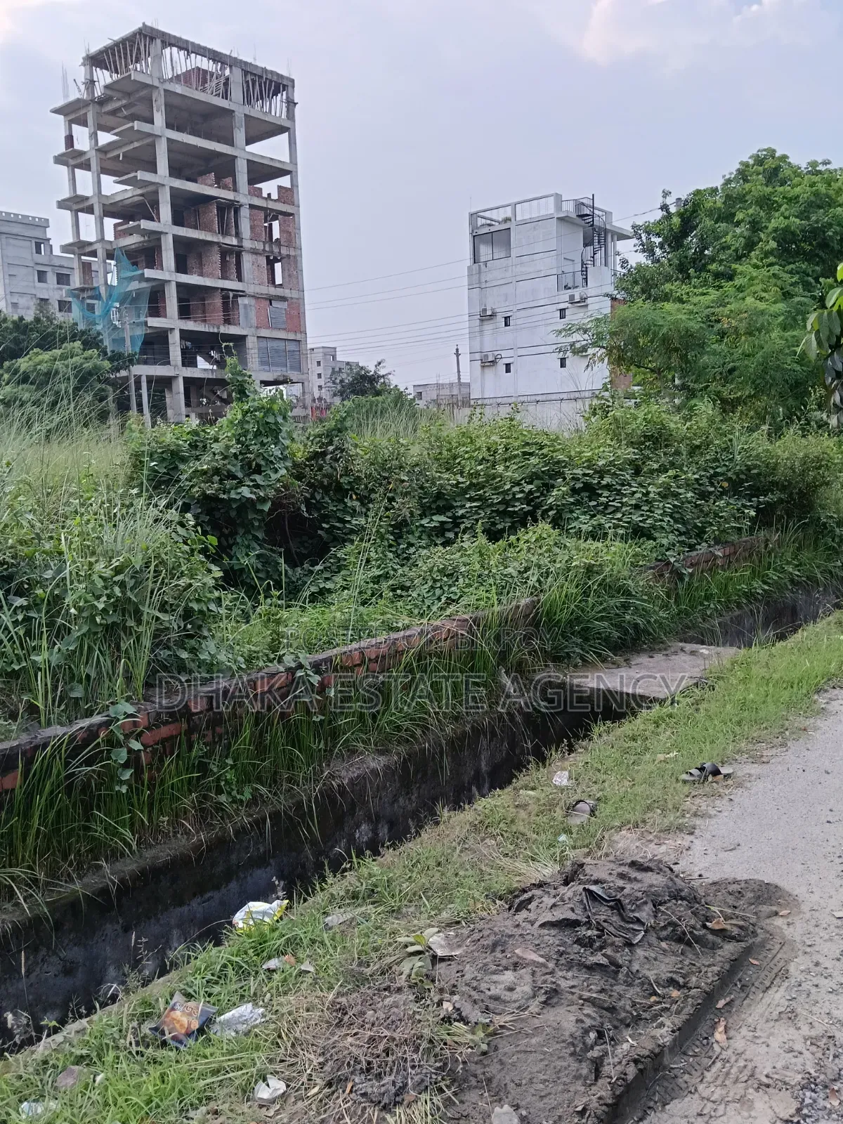 Block-N, Near Park 3 Katha South Face in Basundhara