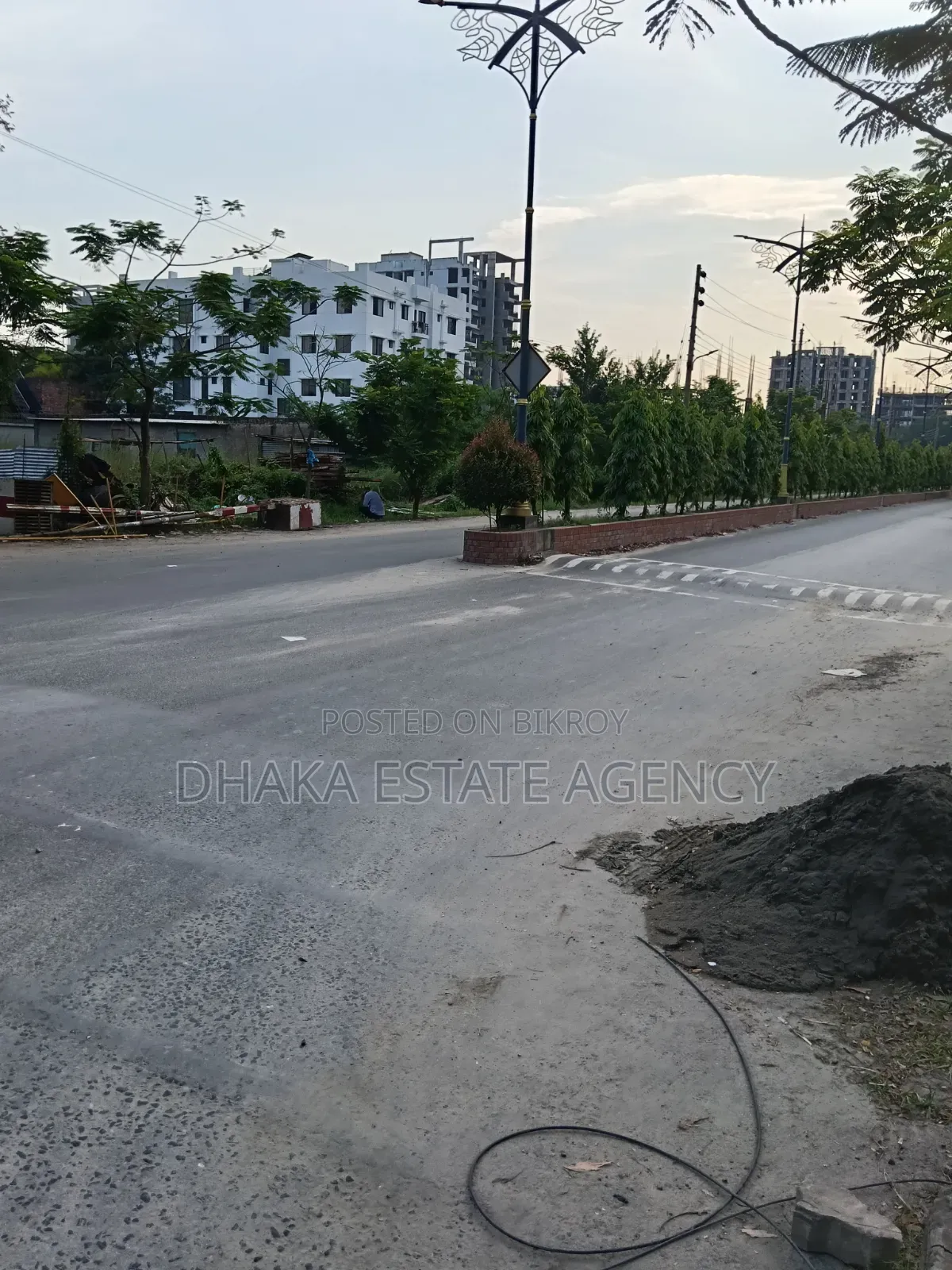 Block-M, 60 Feet Road Stadium Main Road, 10 Katha Plot Sale in Basundhara