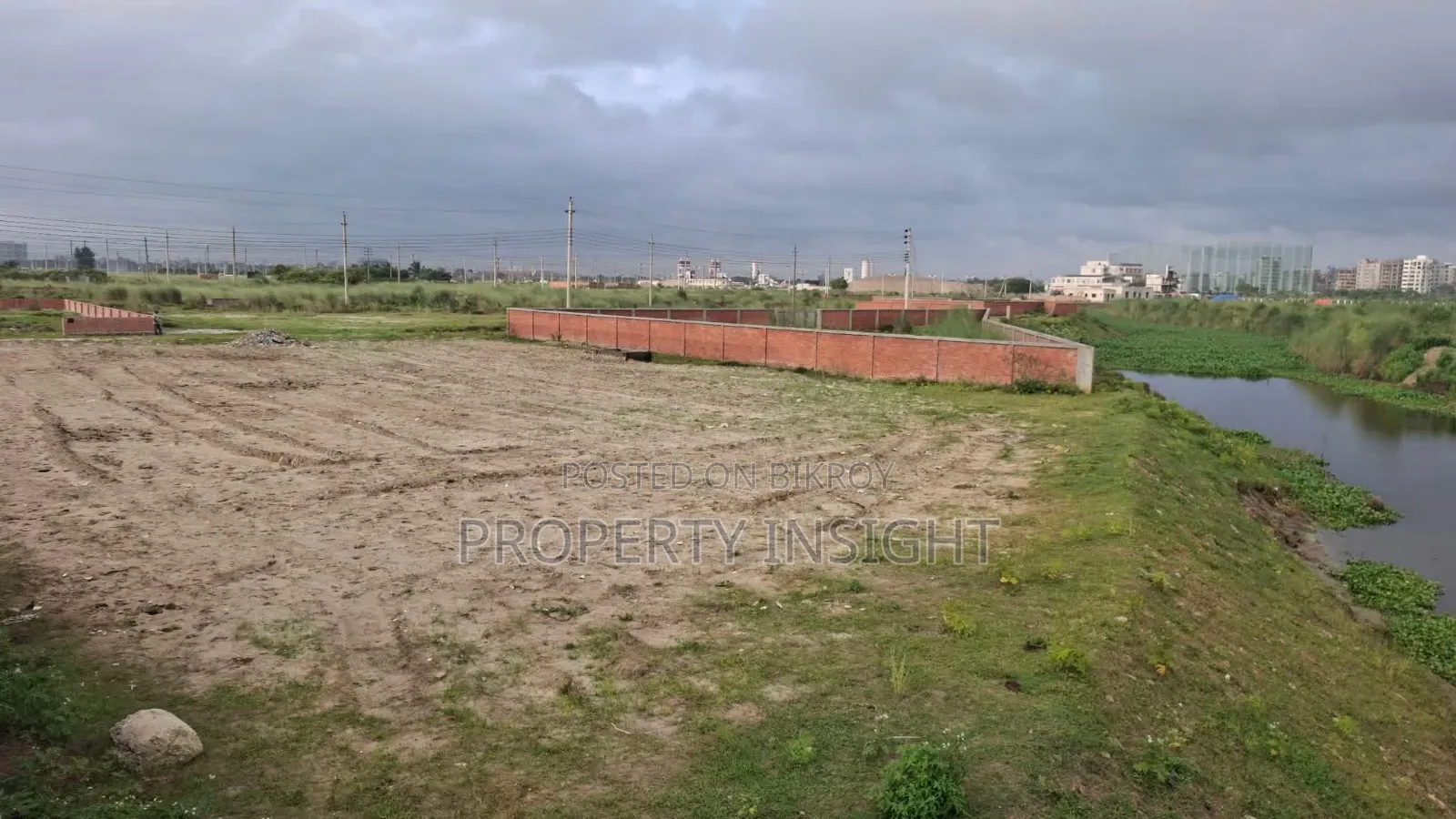 Plot: 3 Katha @ Aftab Nagar in Aftab Nagar