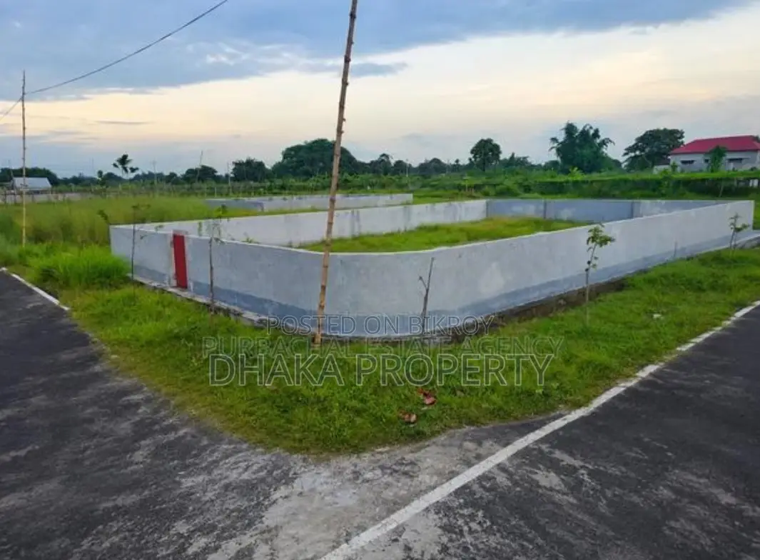 Corner 3 Katha North/West at Sector-17/B in Uttara