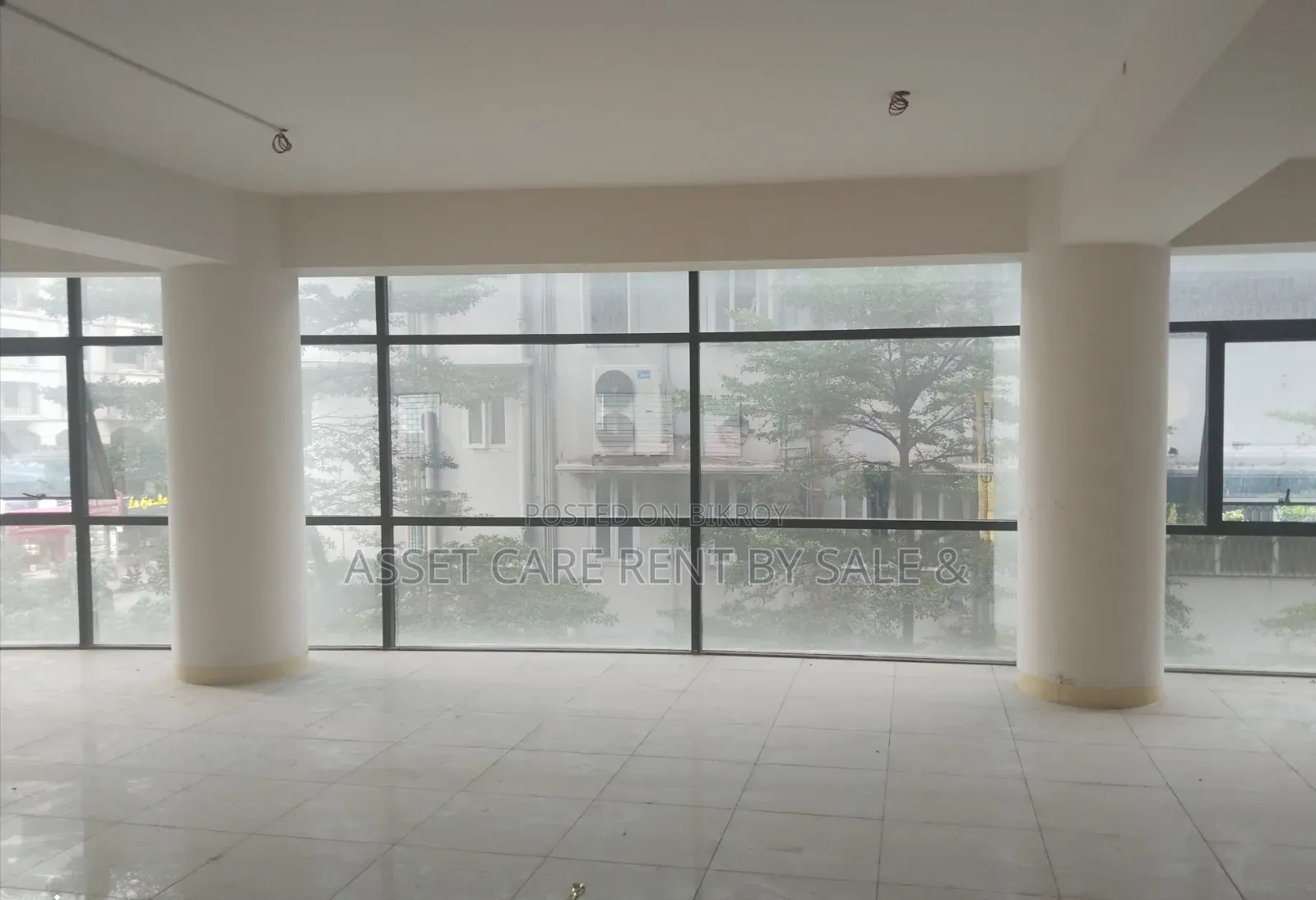 3710 SQF Commercial Speech Rent @ Gulshan-2 Circle in Gulshan
