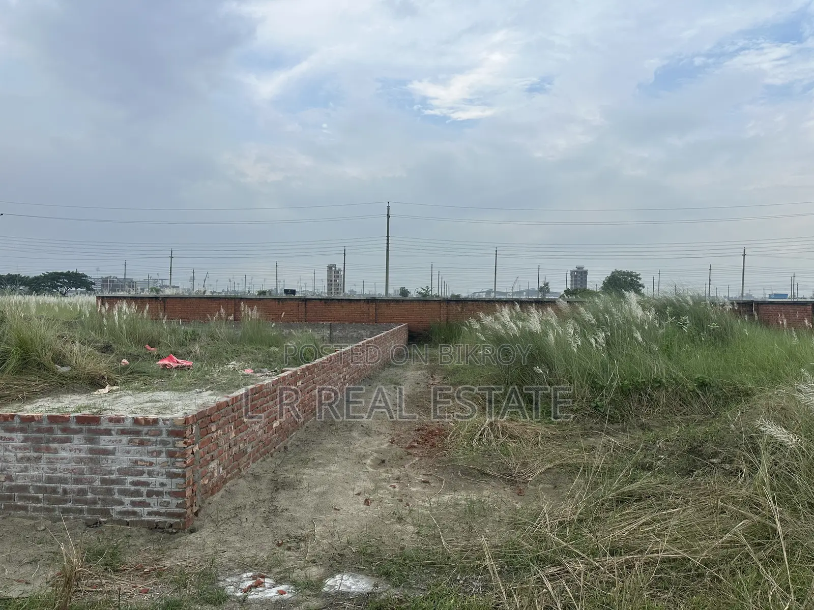 (3+3)=6 Katha, P-Block, Near Sports Complex, Bashundhara R/A in Basundhara