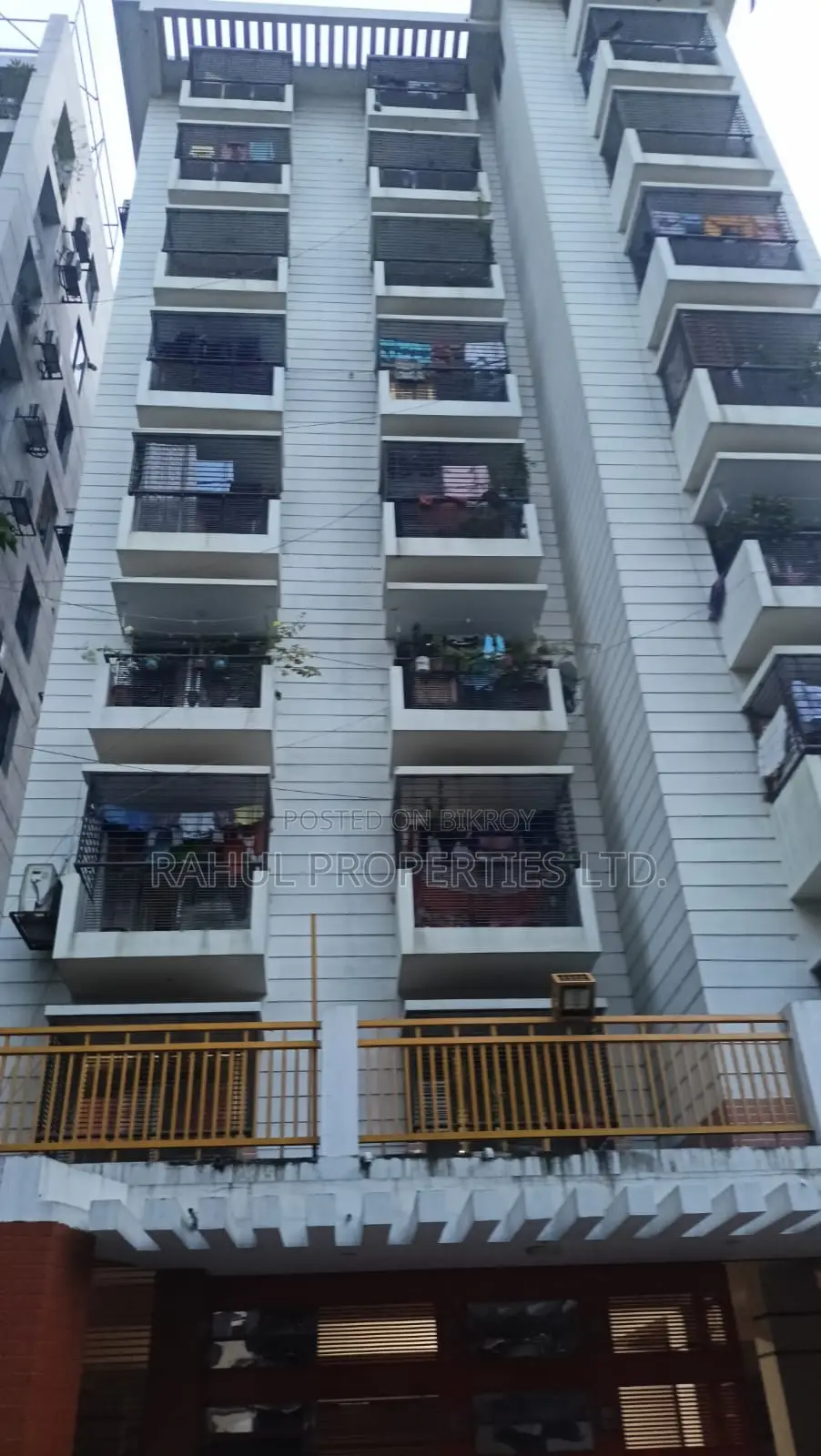 3 Bedroom Apartment in Rowshan Monzil, Basundhara for Sale in Basundhara