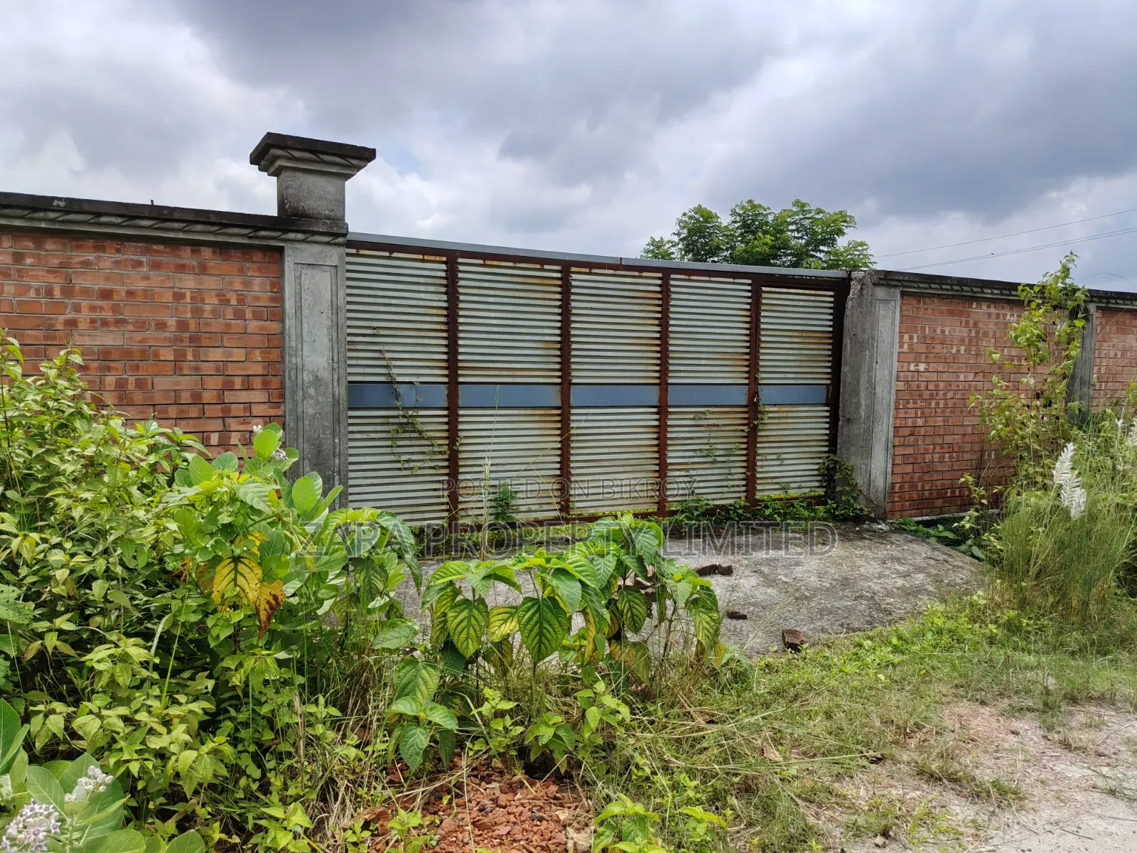 কর্নার ৩ কাঠা প্লট বিক্রয় ২৩ নং সেক্টরে in Purbachal