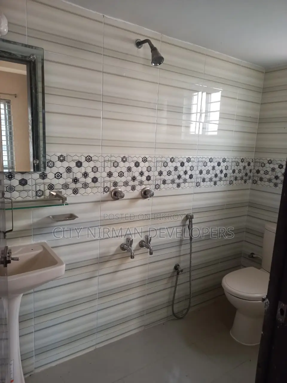 Furnished 2-Bedroom Block of Flats in Mohammadpur, Bosila for Sale in Bosila