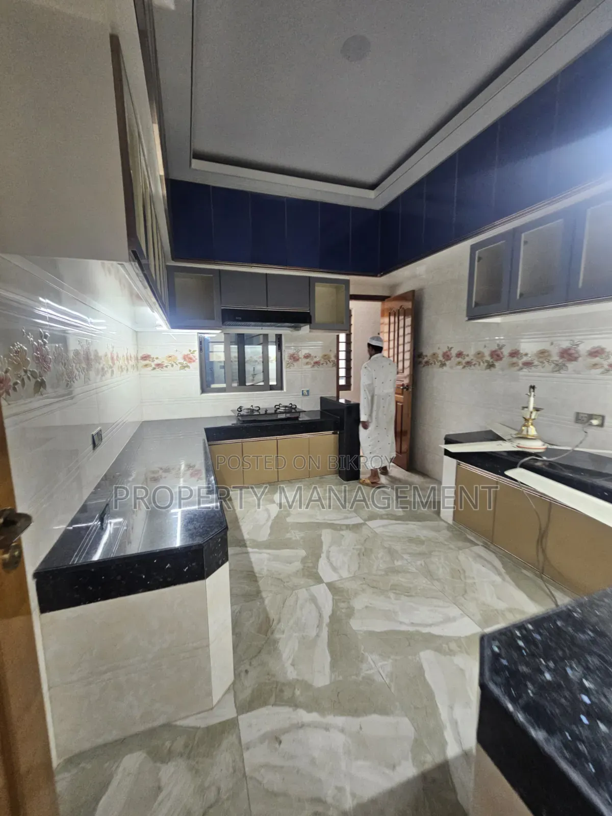 Un Furnished Office Space Ren Gulshan in Gulshan