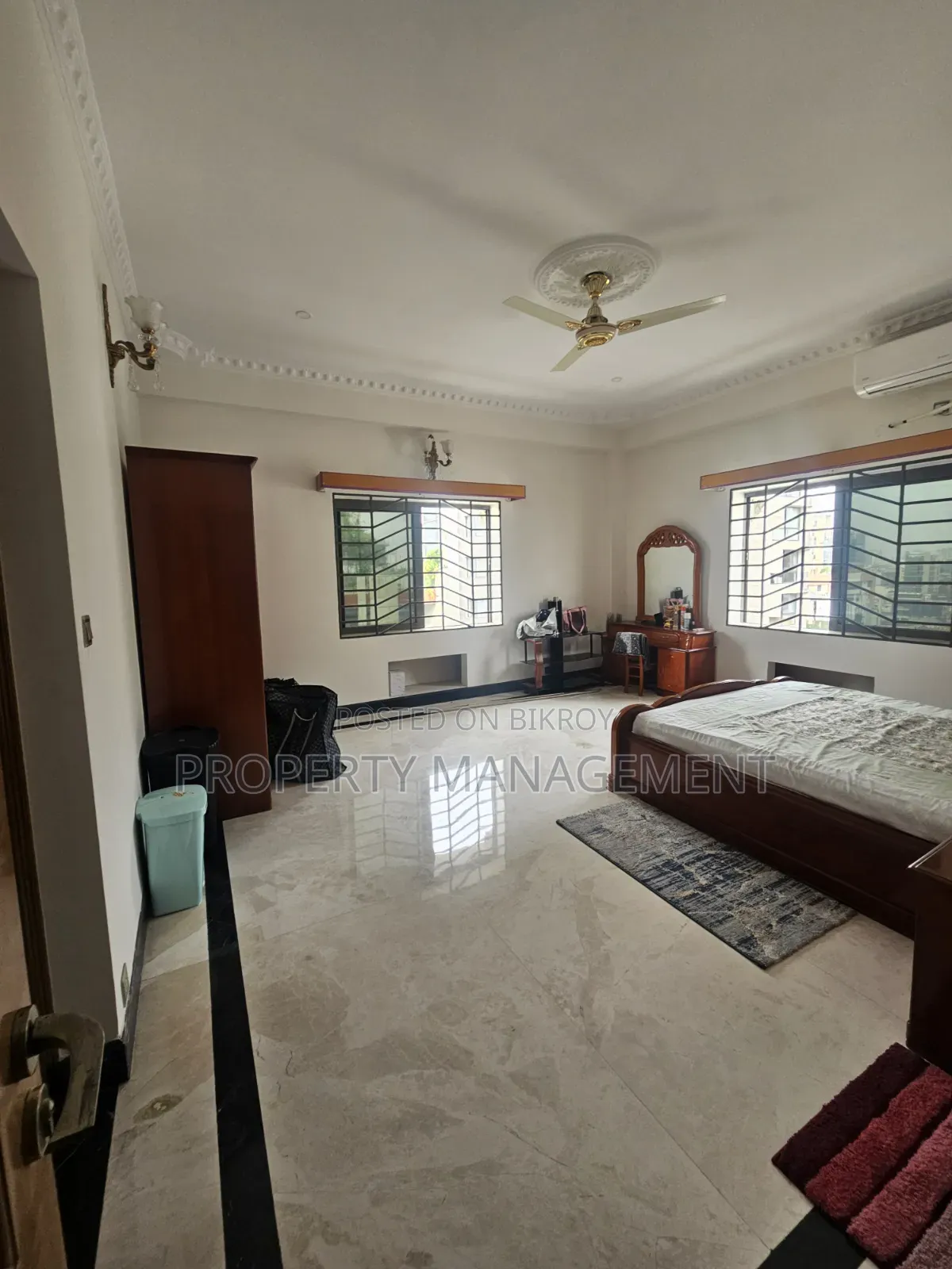 Un Furnished Office Space Ren Gulshan in Gulshan