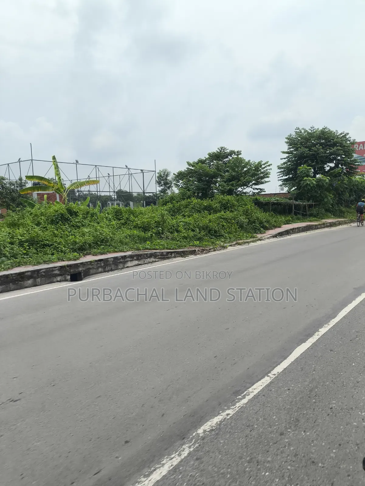 Lake View South-Facing 8 Katha Plot Urgent Sale in Sector 25, Purbachal in Purbachal