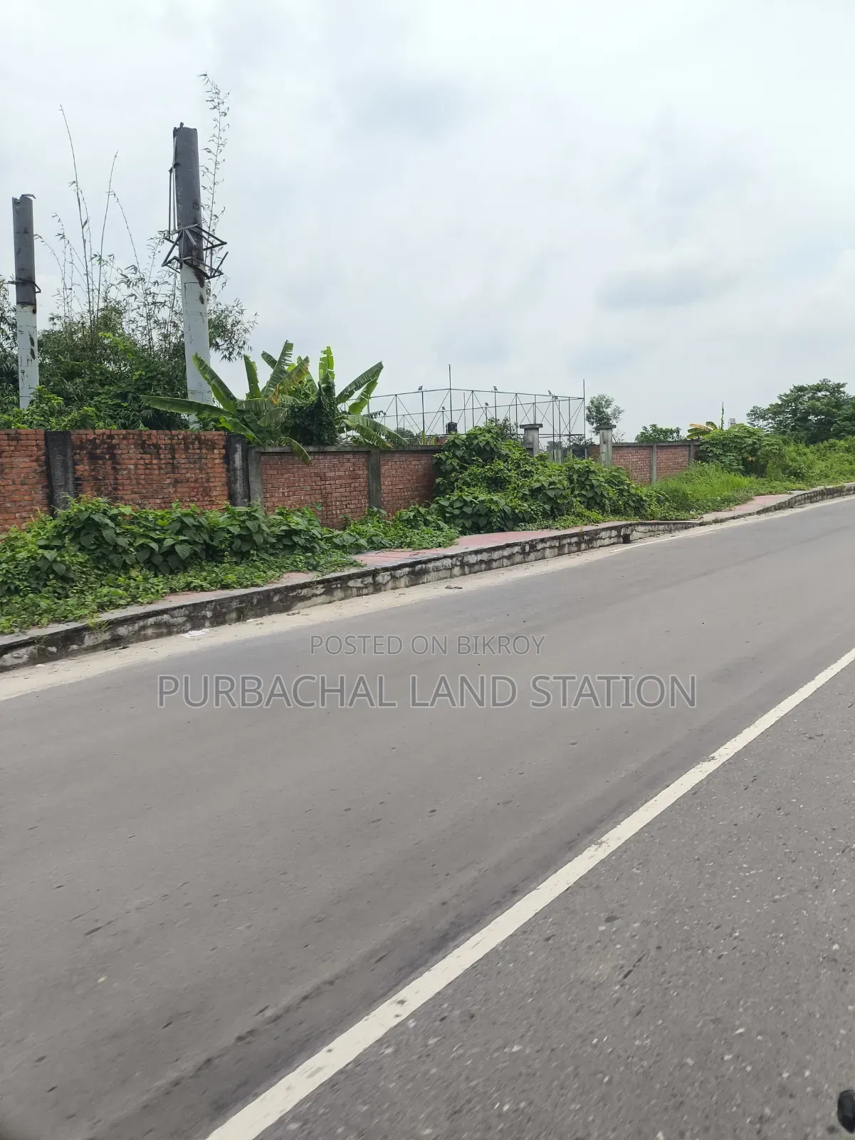 Lake View South-Facing 8 Katha Plot Urgent Sale in Sector 25, Purbachal in Purbachal