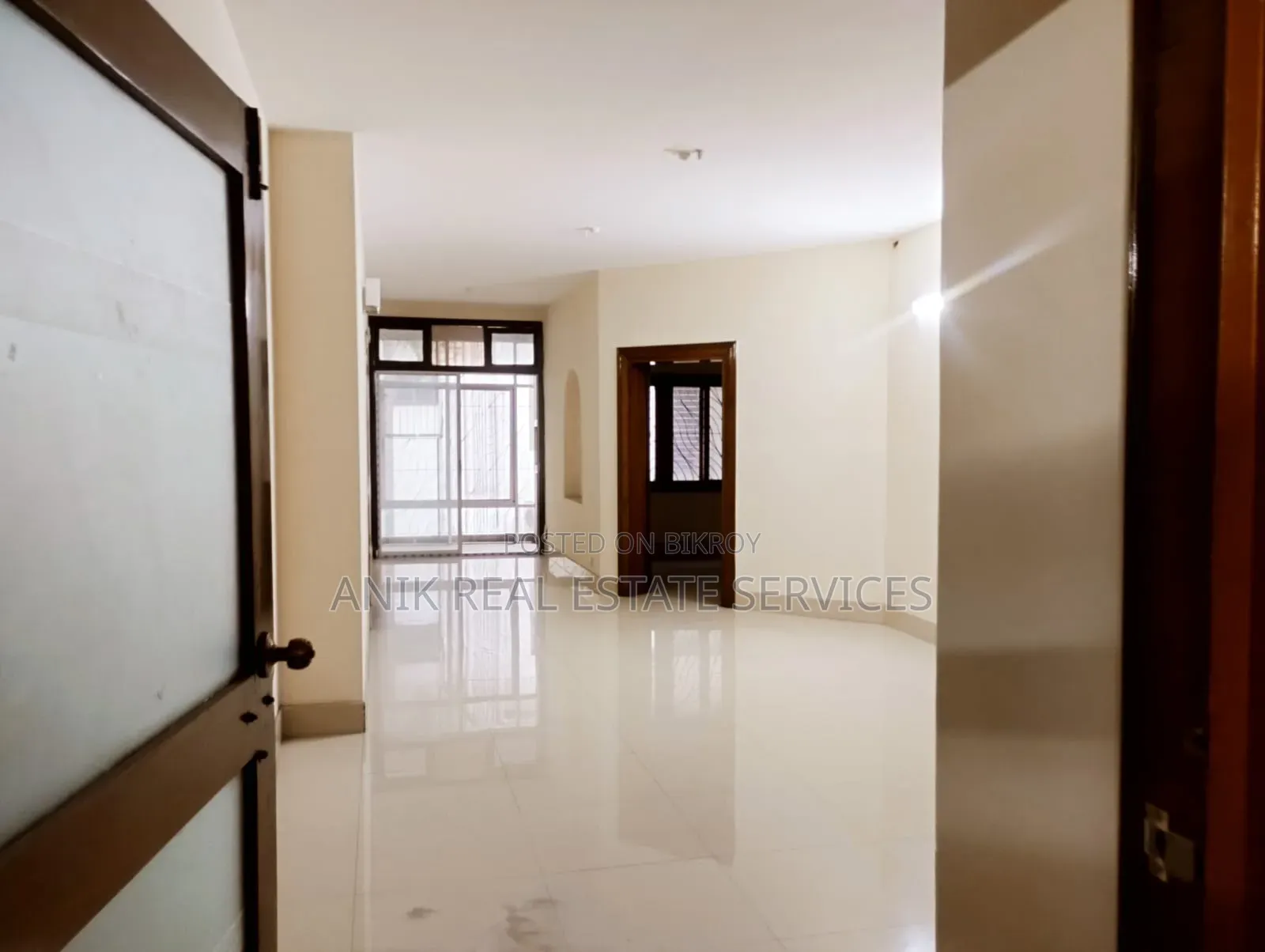 6bdrm House in Anik Real Estate, Baridhara for Rent in Baridhara