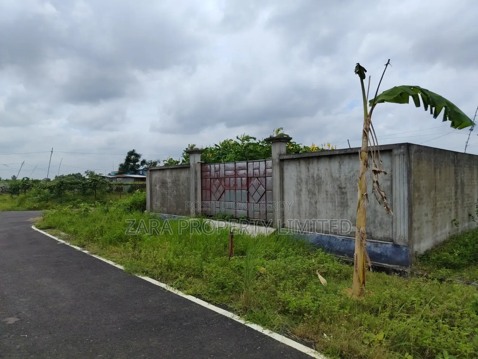 দক্ষিণ পূর্ব কর্নার ৩ কাঠা ১৫ নং সেক্টরে in Purbachal