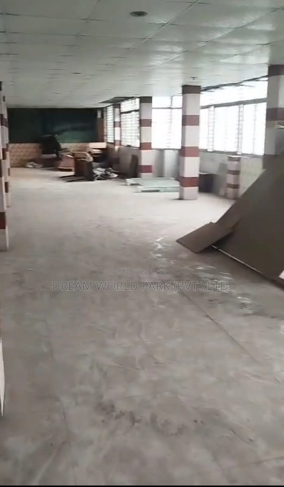 3000 sq ft Commercial Space for Rent on the 6th Floor in Zigatola Main Road in Jhigatola