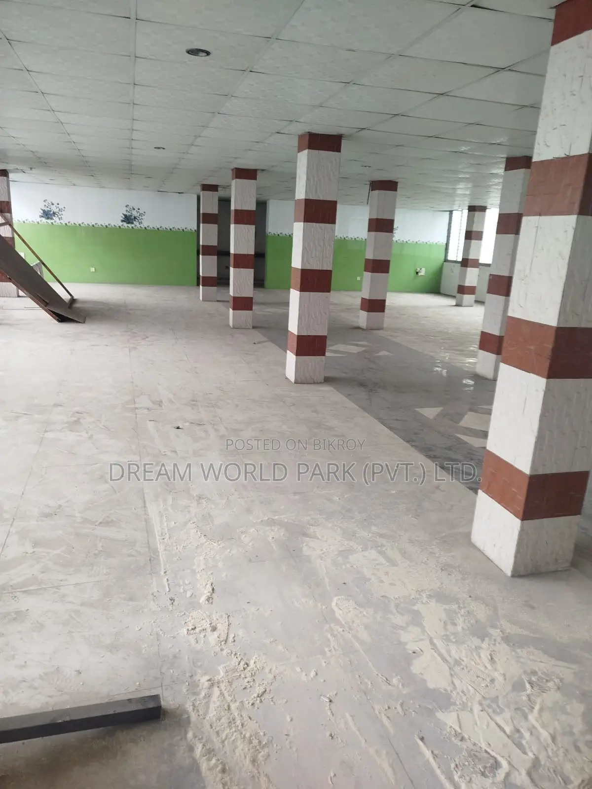 3000 sq ft Commercial Space for Rent on the 6th Floor in Zigatola Main Road in Jhigatola