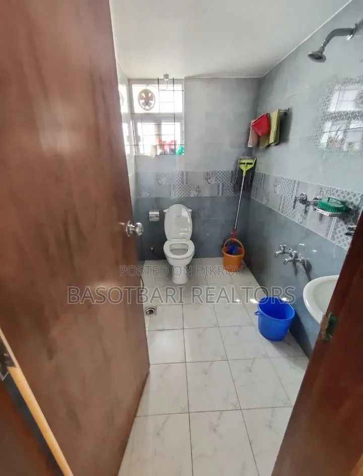 3bdrm Apartment in Basabo for Sale in Basabo