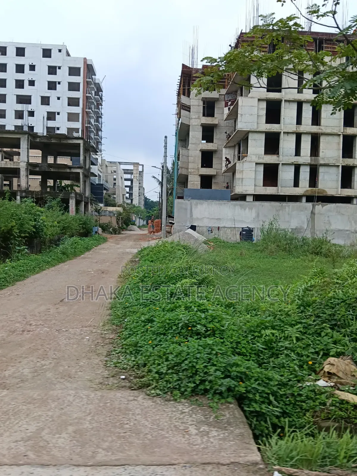 Block-J, 5 Katha, 60 Feet Road 300 Feet Road in Basundhara
