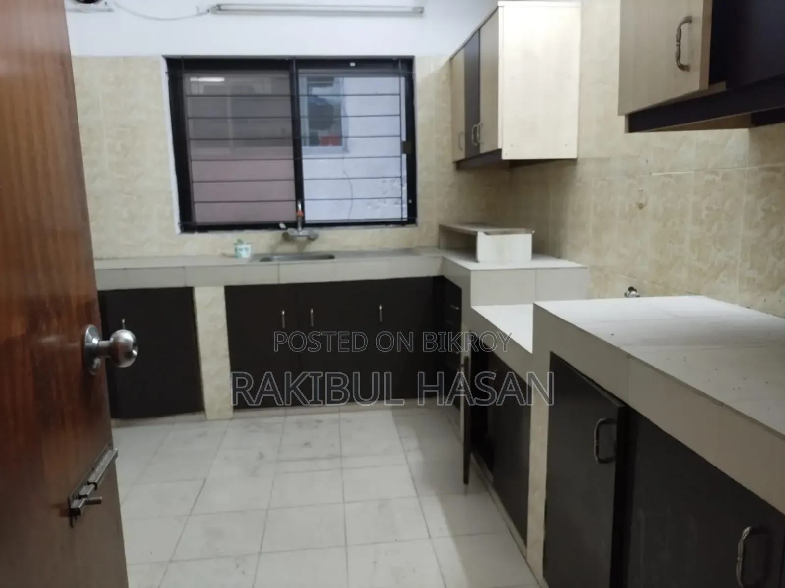 2600 SFT Office Rent in Gulshan 2 in Gulshan