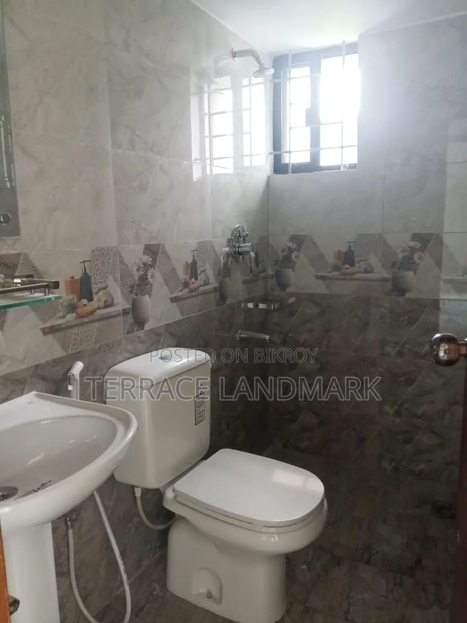 4 Bedroom Apartment in Bashundhara for Sale in Basundhara