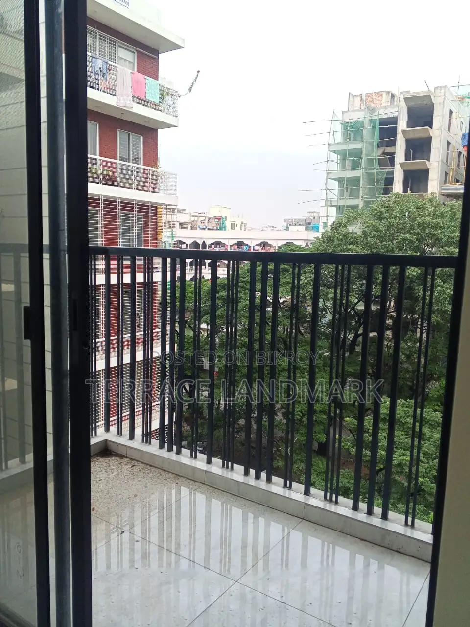 4 Bedroom Apartment in Bashundhara for Sale in Basundhara