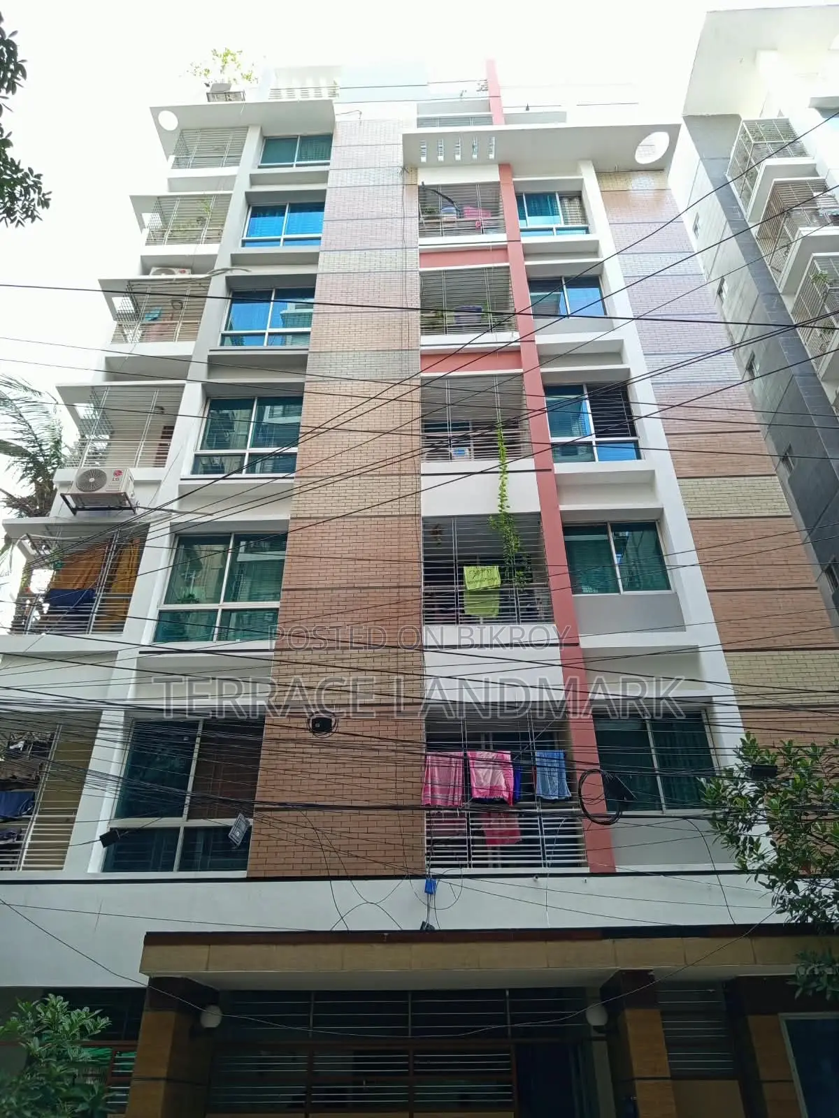 Big House for Sale in I Block Bashundhara in Basundhara