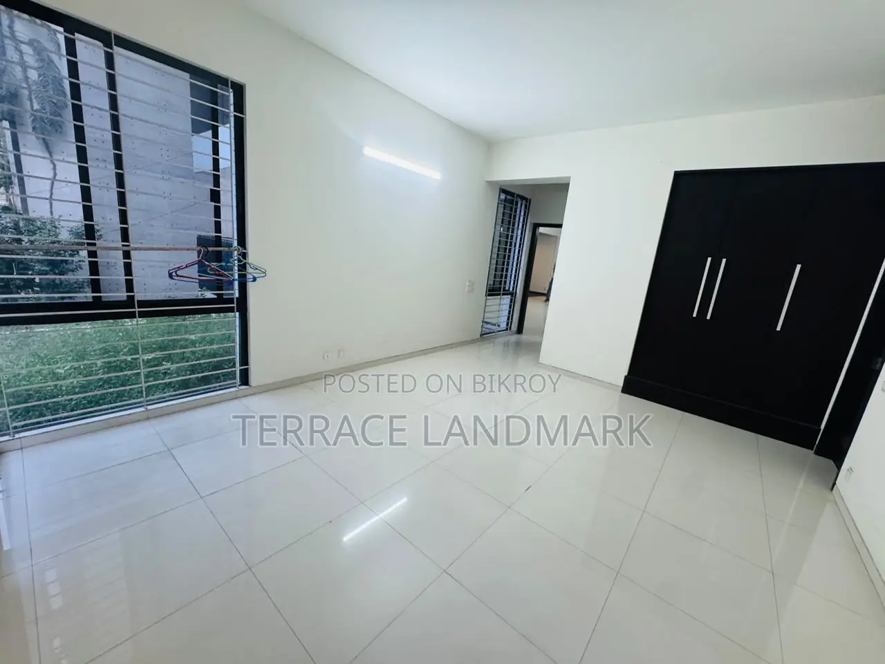 4bdrm Apartment in Basundhara for Sale in Basundhara