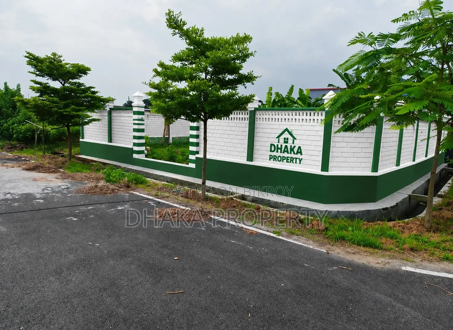 300ft Expressway 3 Katha West at Sector-13 in Purbachal