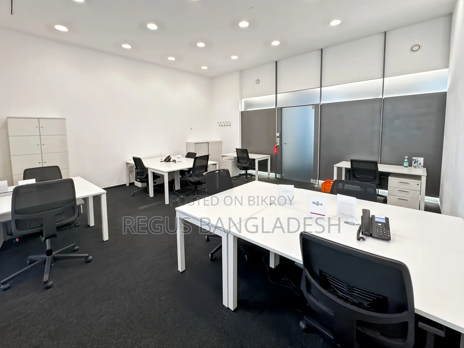 Find a Dedicated Desk in Regus, Crystal Palace in Gulshan