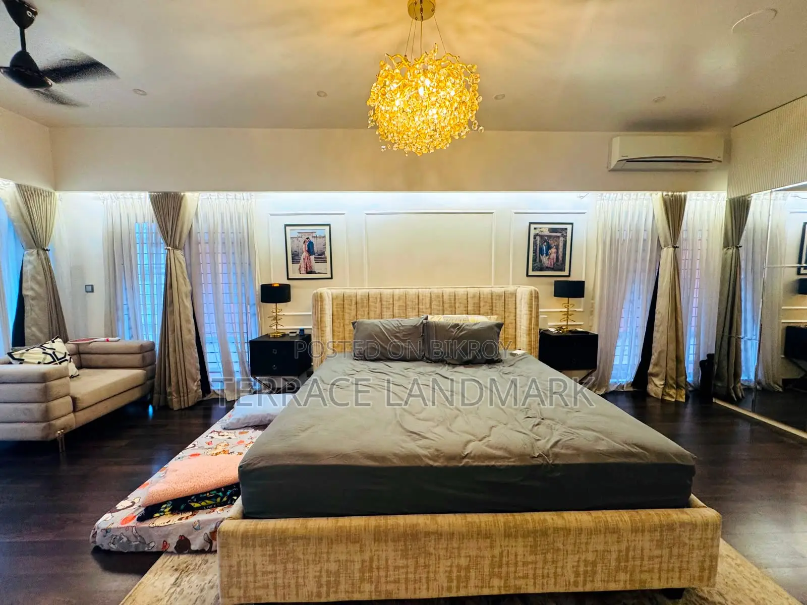 Furnished 4-Bedroom Apartment in Baridhara for sale in Baridhara