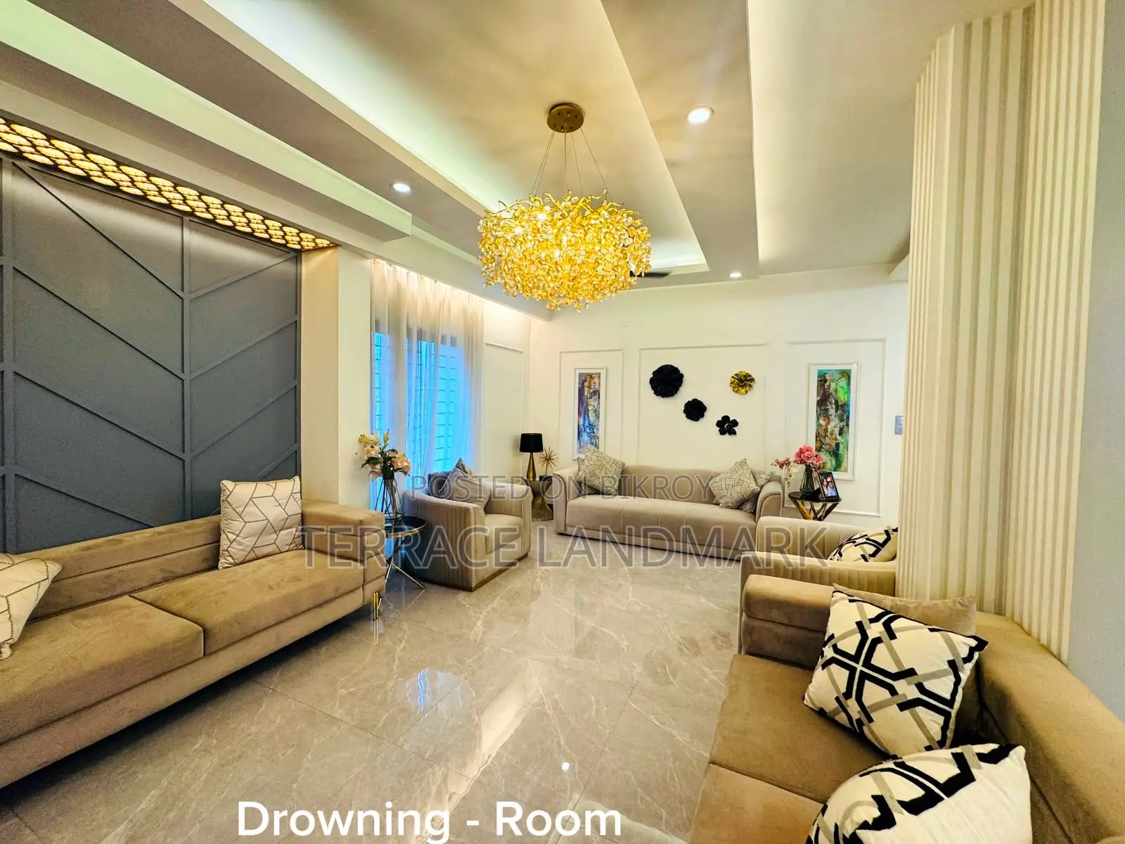 Furnished 4-Bedroom Apartment in Baridhara for sale in Baridhara