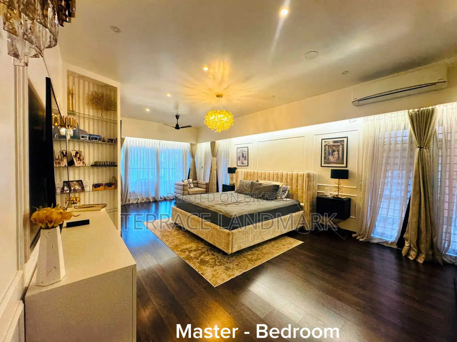 Furnished 4-Bedroom Apartment in Baridhara for sale in Baridhara