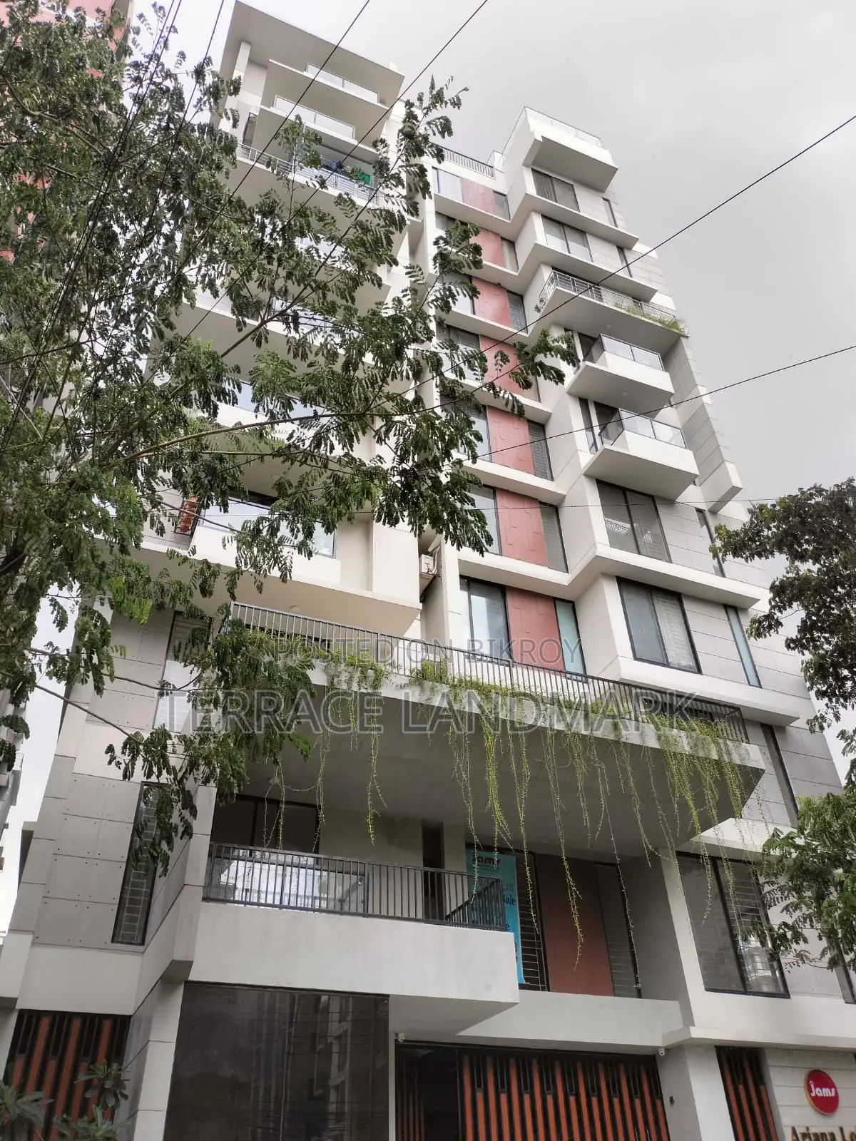 4 Bedroom Apartment in Basundhara for Sale in Basundhara