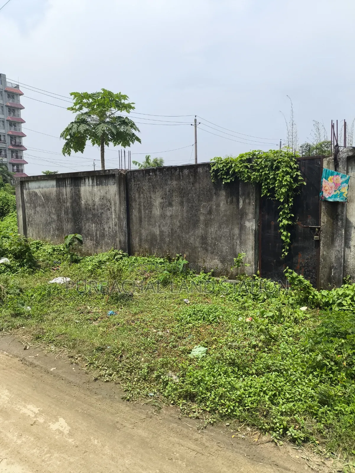Sector: 13, Beautiful Location 3 Katha Plot Urgent Sale in: Purbachal in Purbachal