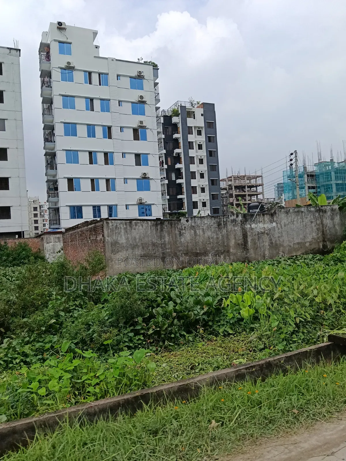 Block-I-Ext, South Face 5 Katha Near Mashallah Tower in Basundhara