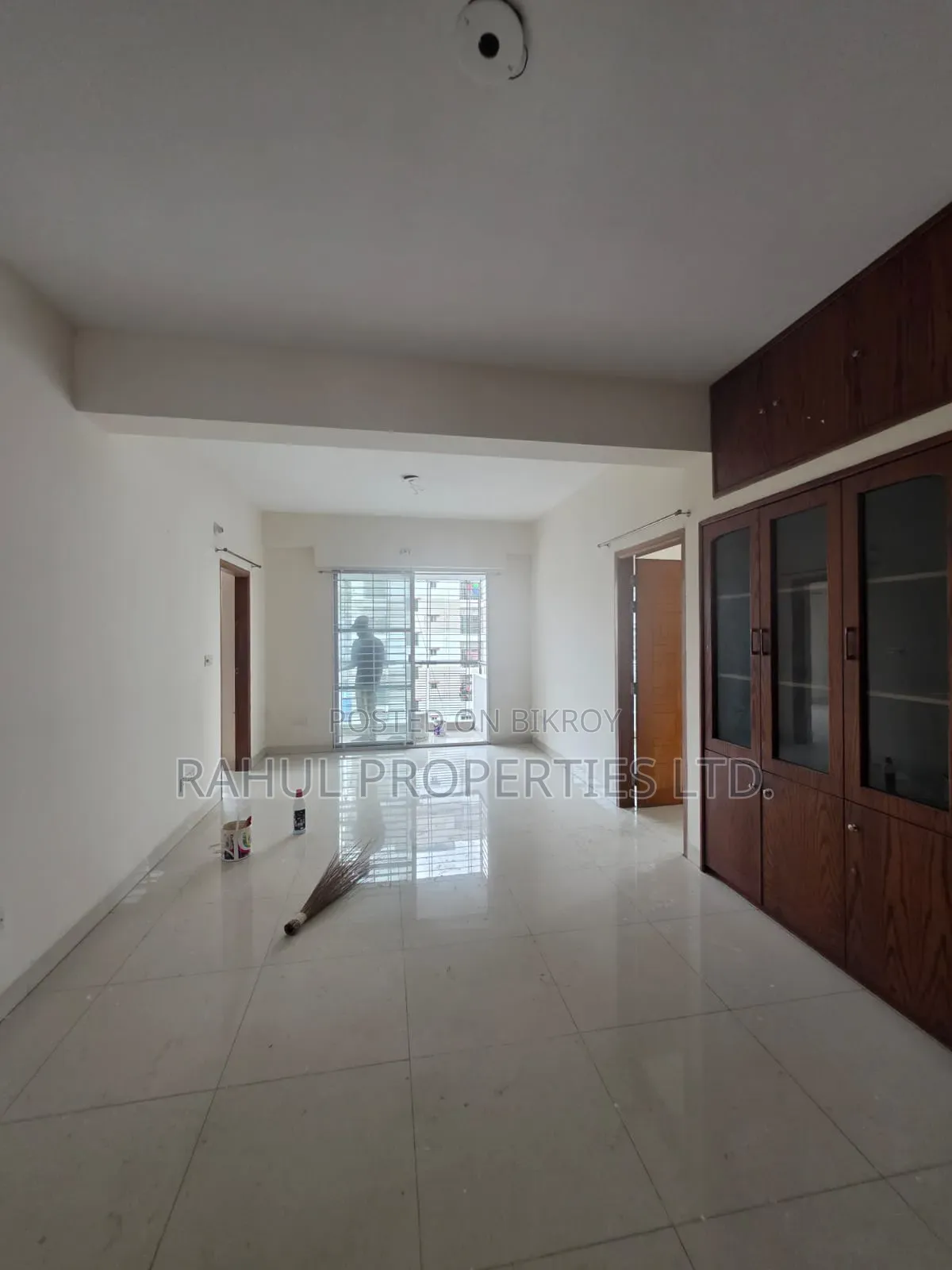 3-Bedroom Apartment in Rowshan Monzil, Basundhara for Sale in Basundhara